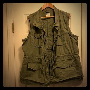 Old Navy Women’s XXL - Army Green Cargo Vest
